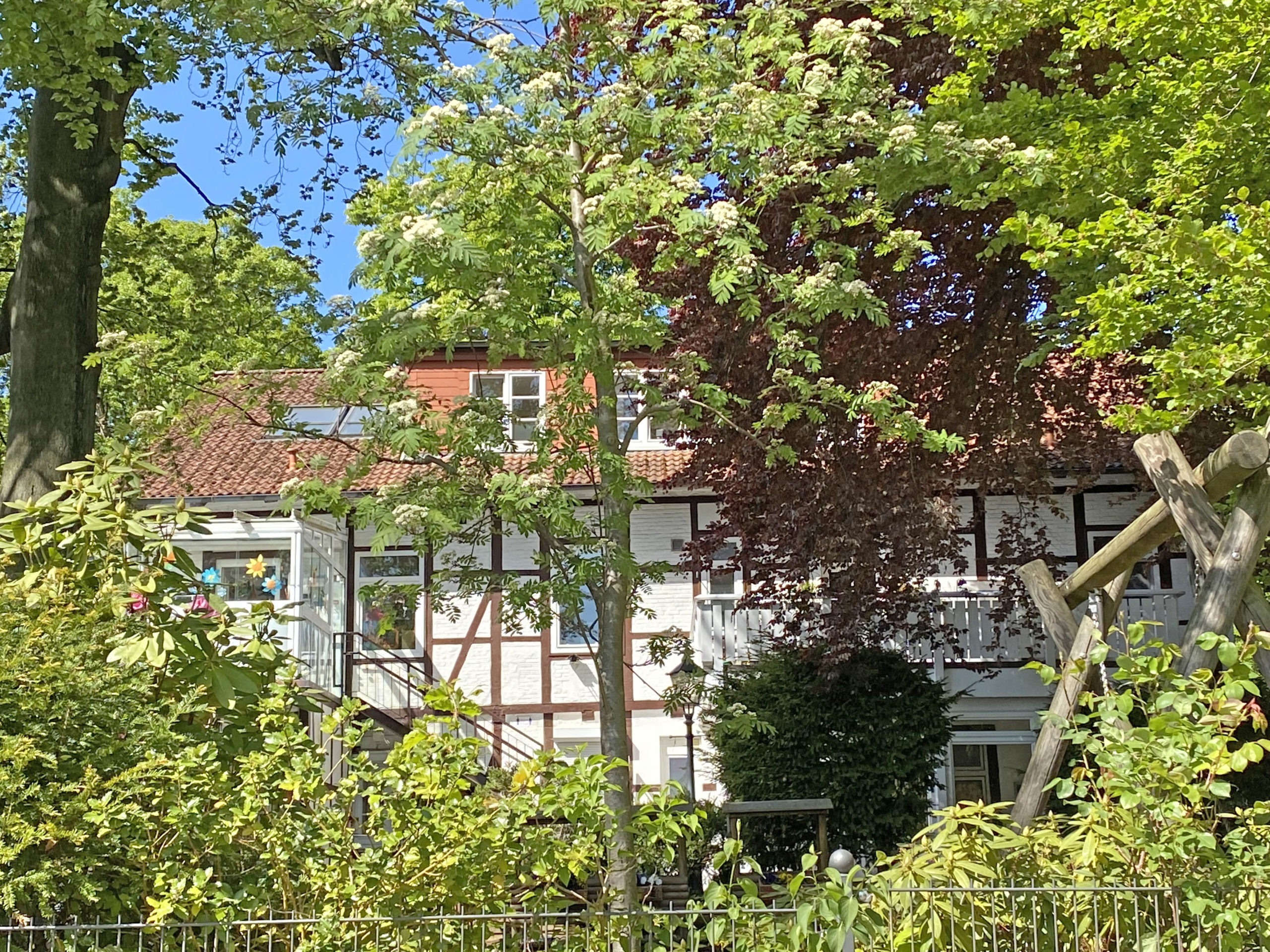 Renovierungsbedürftige Eigentumswohnung nahe dem Jenischpark in Hamburg - Othmarschen