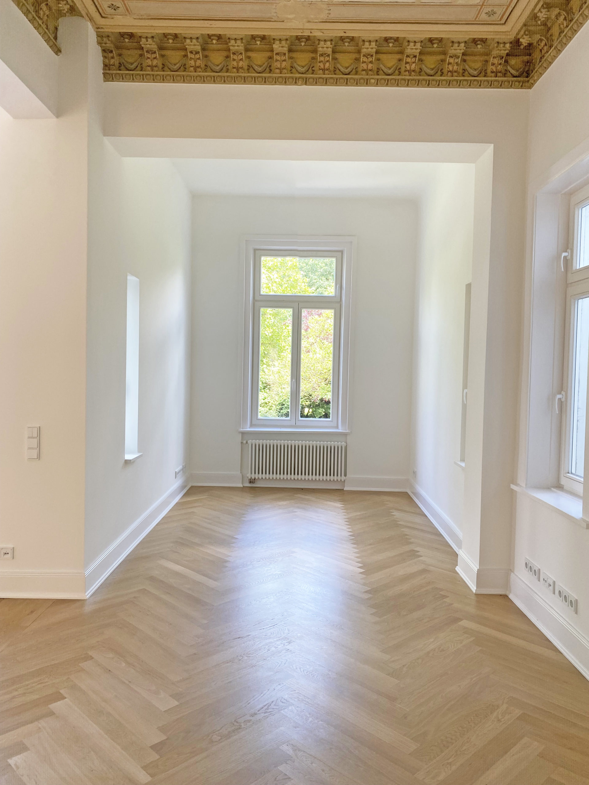 Essbereich mit historischer Decke
